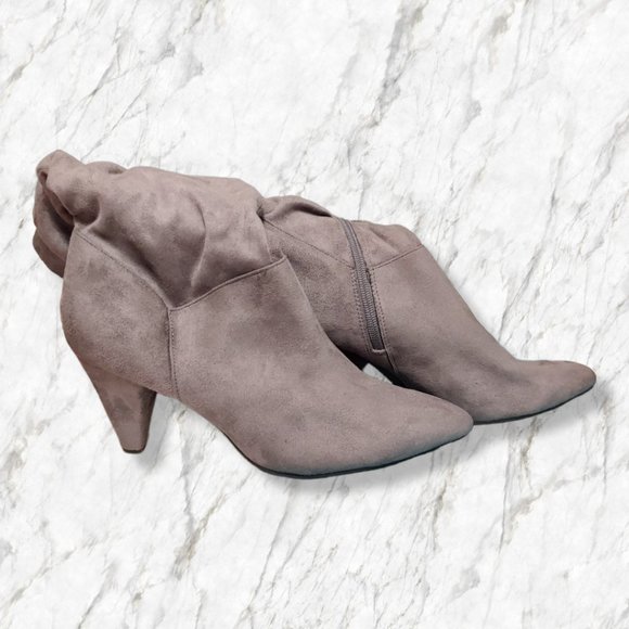 Christian Siriano sz 11 grey slouch ankle boots faux suede pointed toe, VGUC - Picture 4 of 8